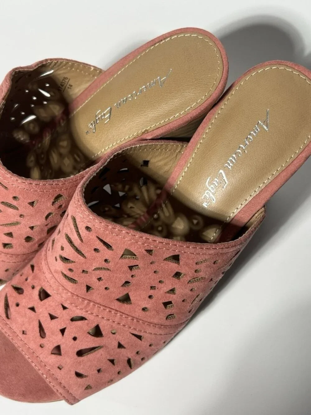 American Eagle Women’s Pink Laser Cut Block Heel Mules Size 7